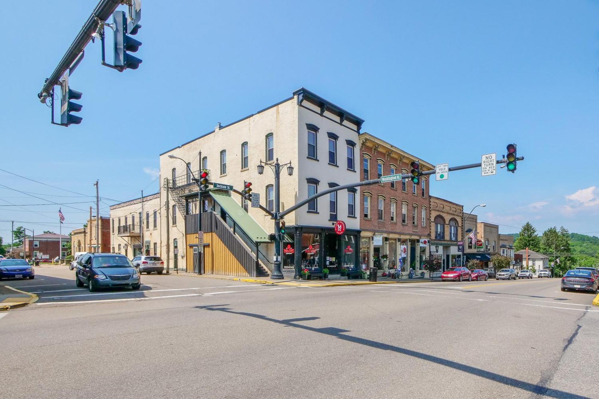 Sleek Millersburg Apartment In Downtown! Exterior photo